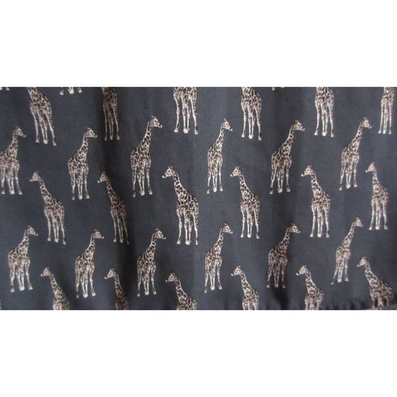 H&M Conscious 2 Giraffe Animal Print Shirt - Picture 3 of 5